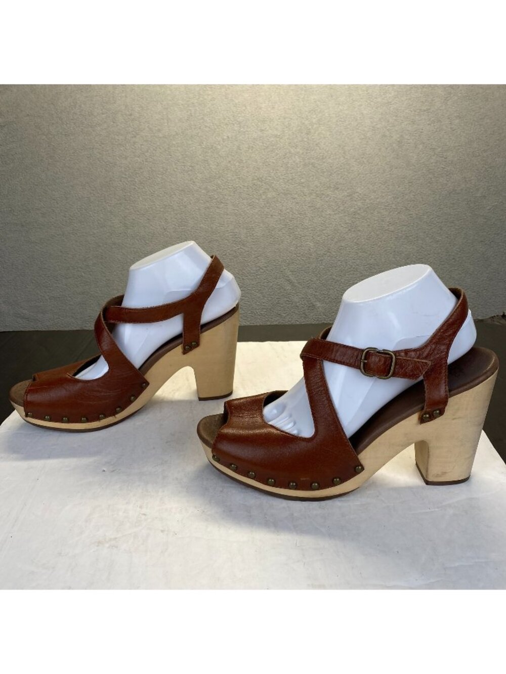 Ugg Australia Womens Open Toe Chunky Heel Strappy Leather Sandals Sz 10 Brown